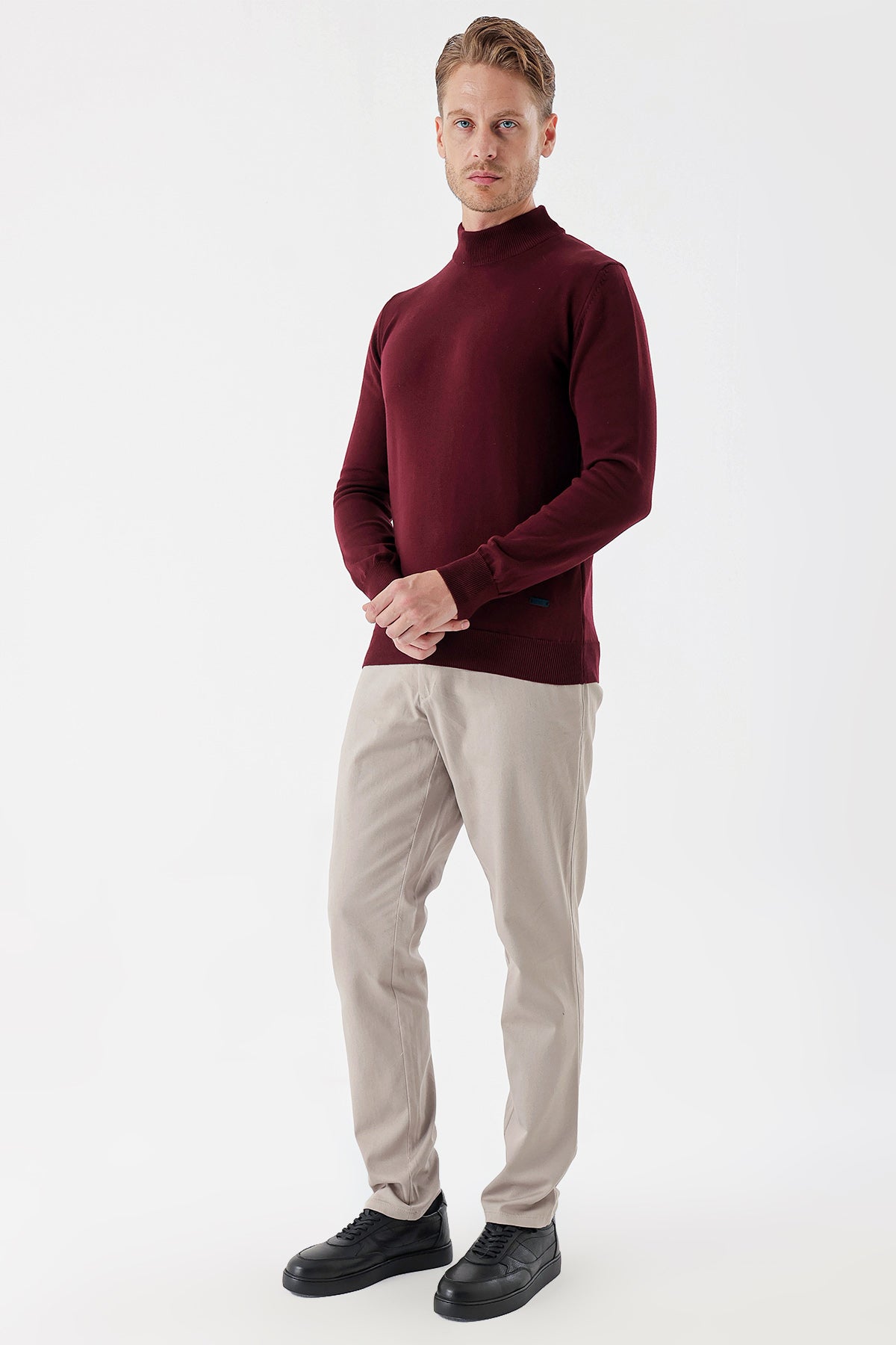 Comfort-Fit Half-Neck Knitwear - Burgundy