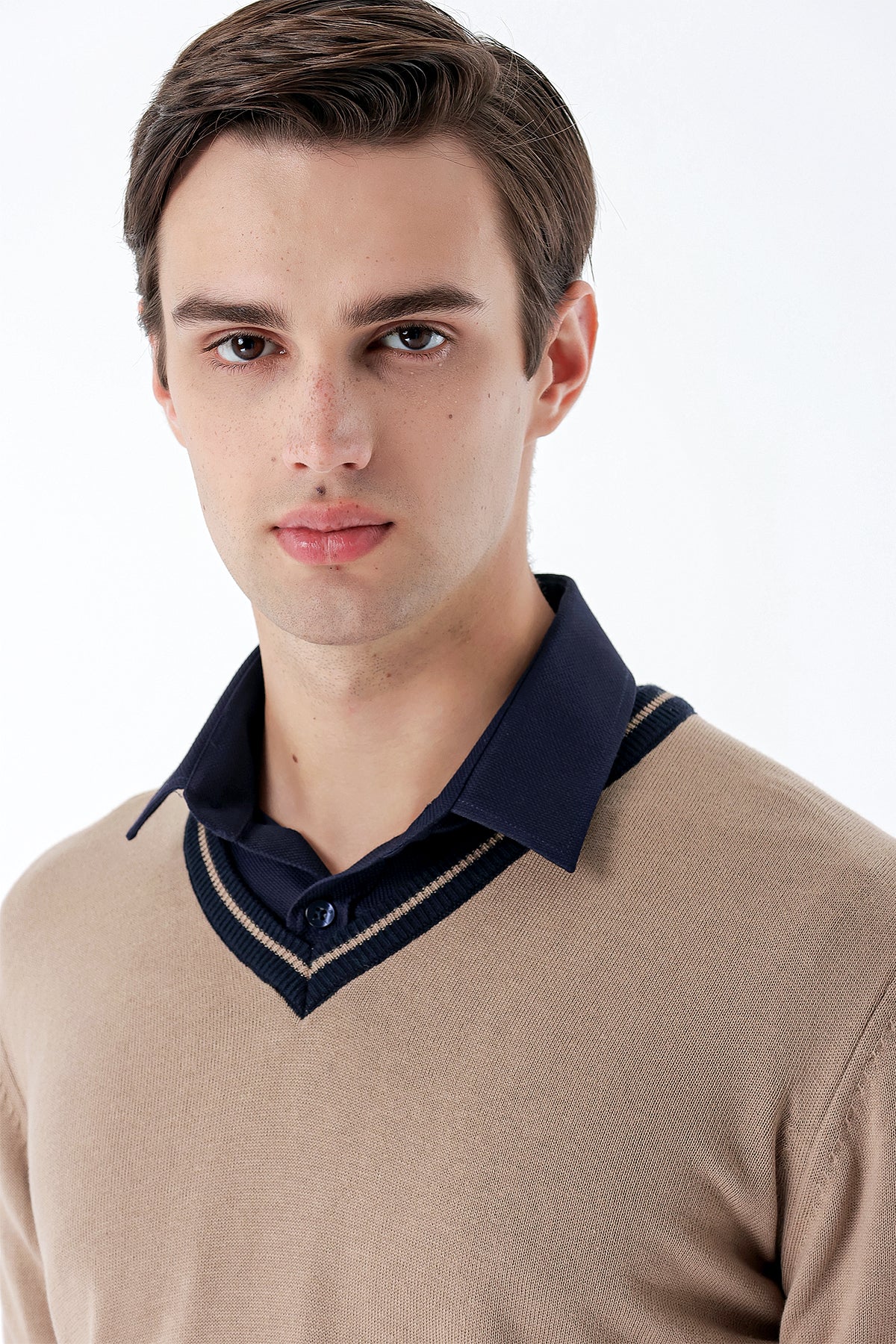 Comfort-Fit V-Neck Patterned Knitwear - Camel