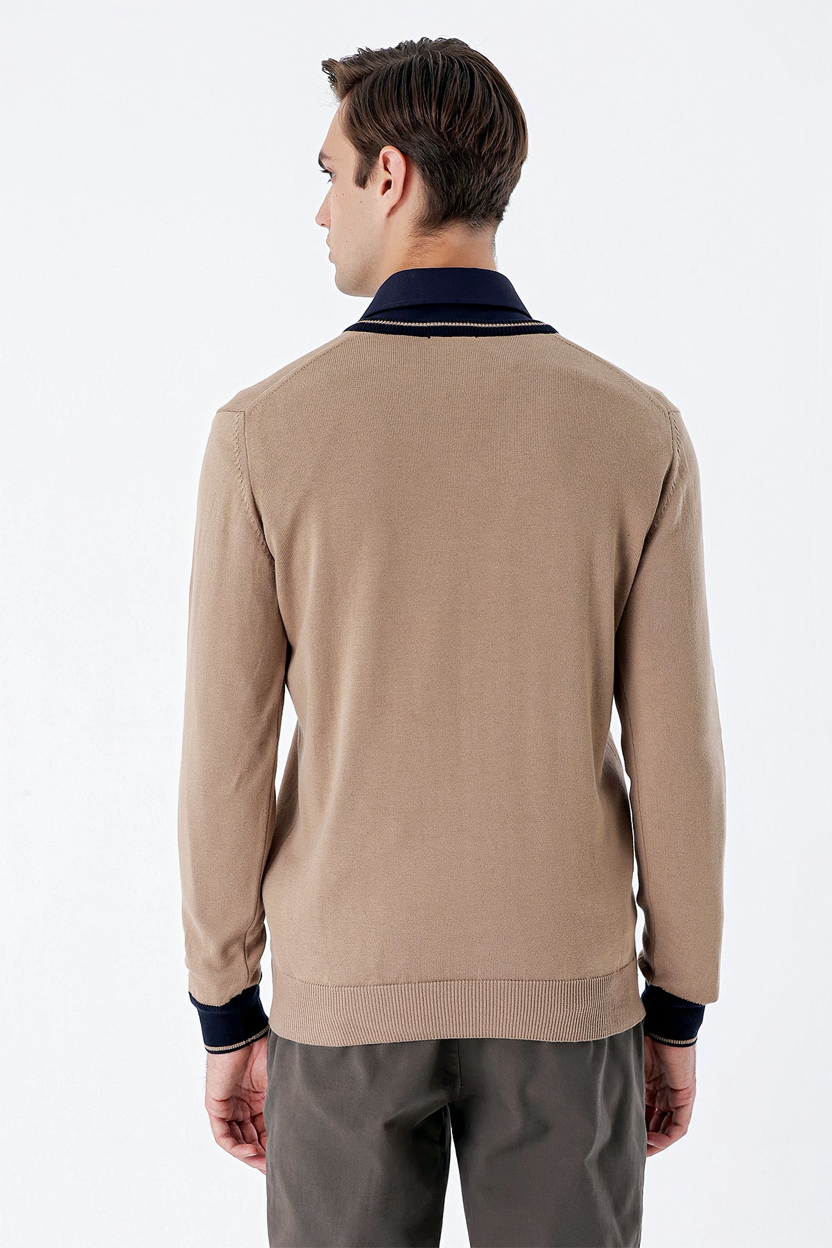 Comfort-Fit V-Neck Patterned Knitwear - Camel