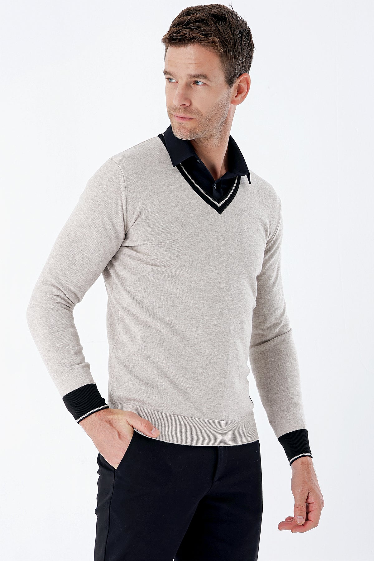 Comfort-Fit V-Neck Patterned Knitwear - Light Beige