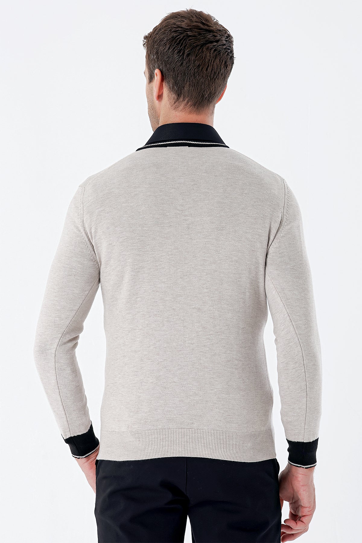 Comfort-Fit V-Neck Patterned Knitwear - Light Beige