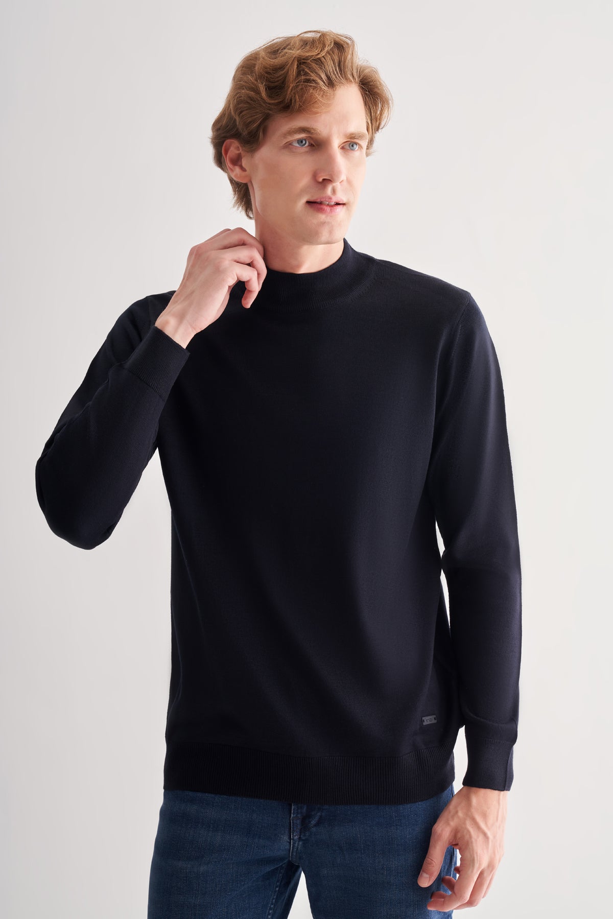 Comfort-Fit Half-Neck Jacquard Knitwear - Dark Navy
