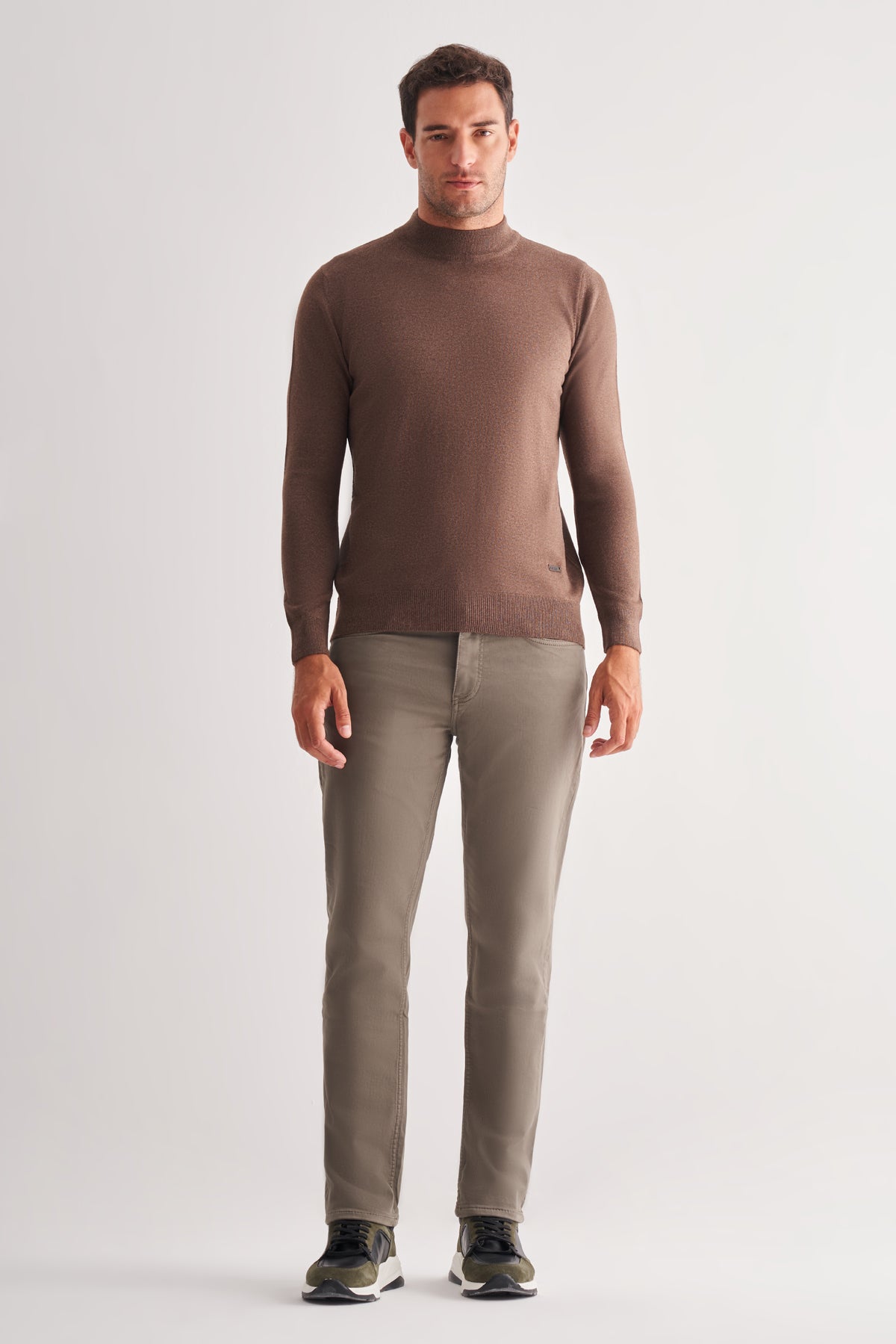 Comfort-Fit Half-Neck Jacquard Knitwear - Brown