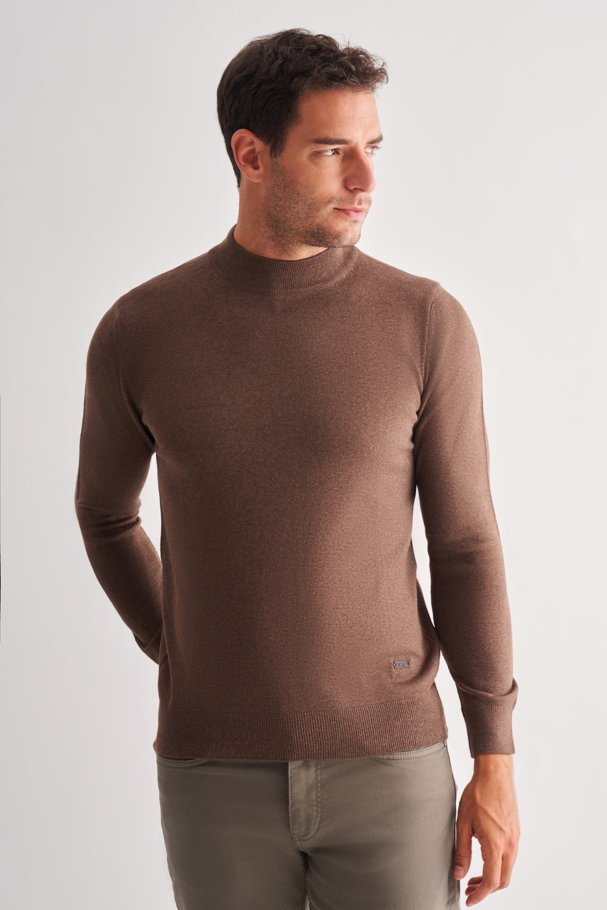 Comfort-Fit Half-Neck Jacquard Knitwear - Brown
