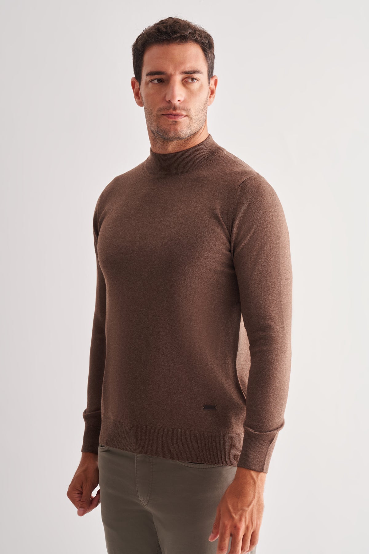Comfort-Fit Half-Neck Jacquard Knitwear - Brown