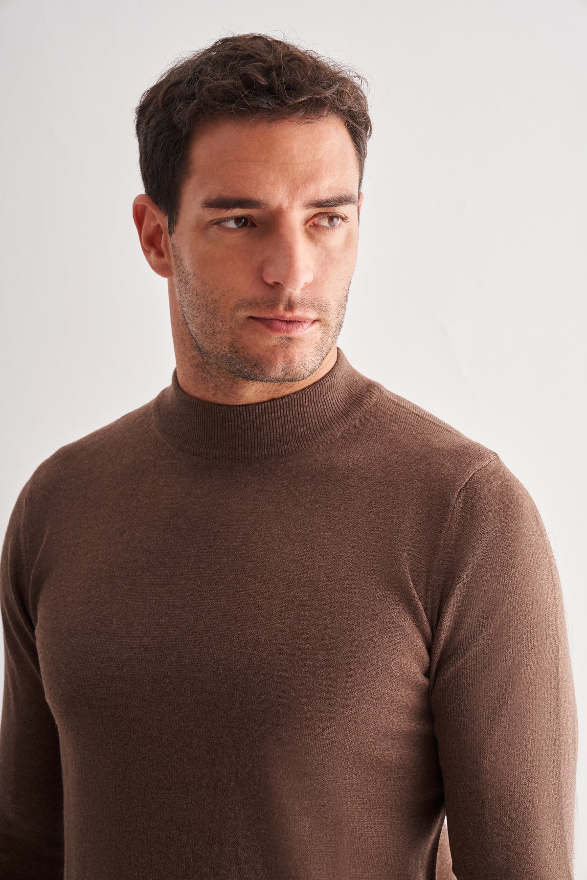 Comfort-Fit Half-Neck Jacquard Knitwear - Brown