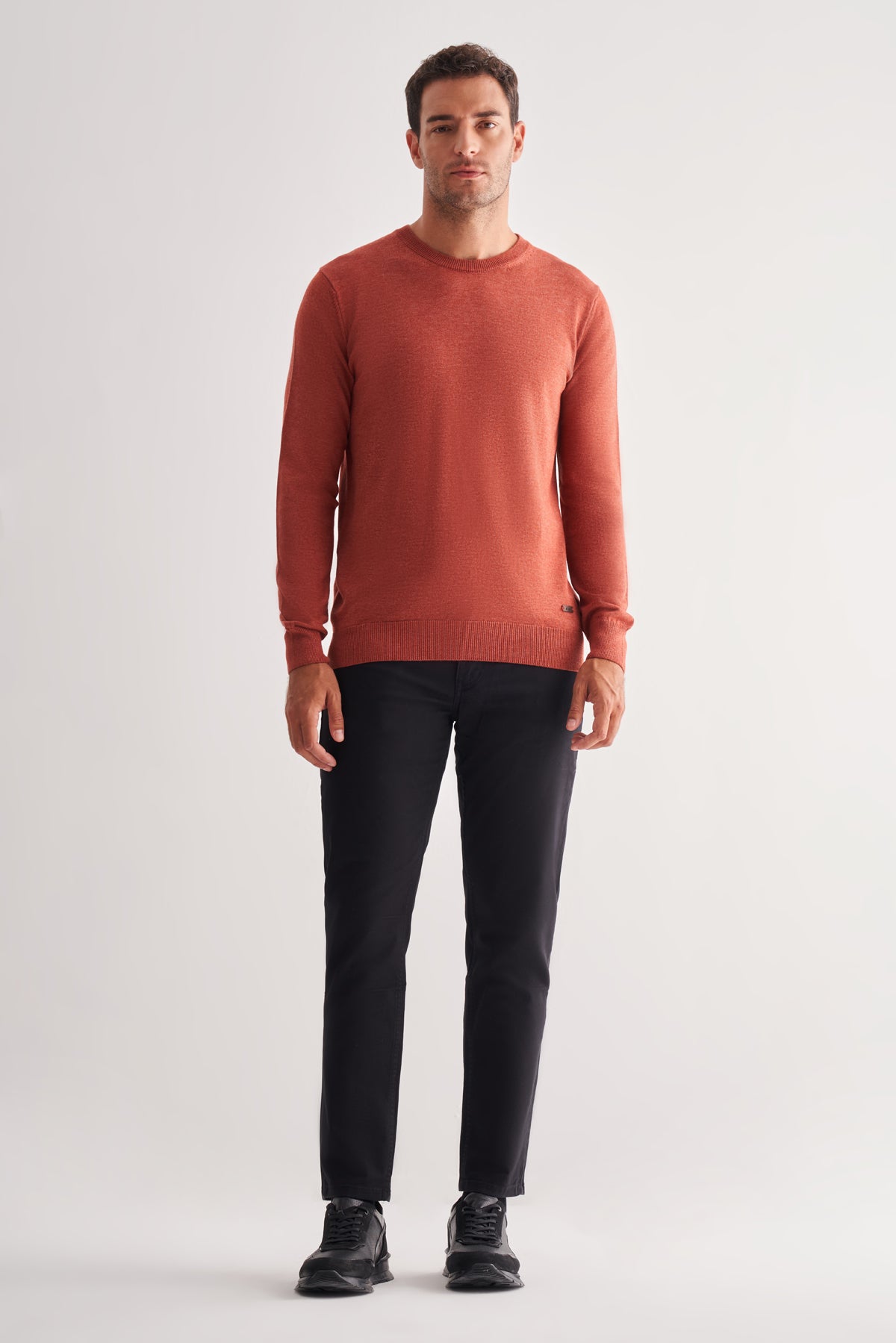 Comfort-Fit Round-Neck Knitwear - Maroon