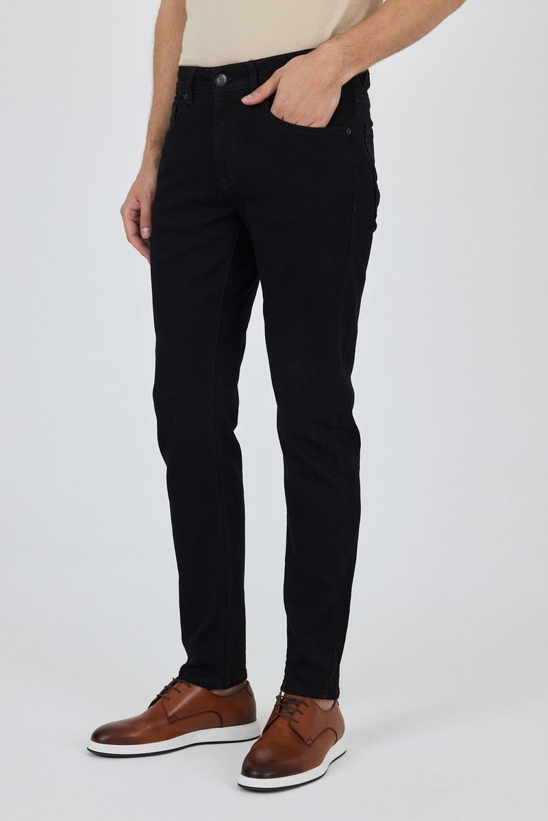 Black Slim-Fit Jeans