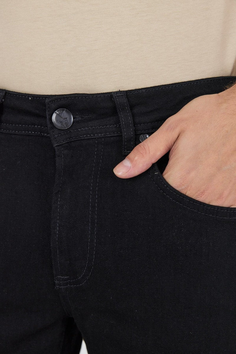 Black Slim-Fit Jeans