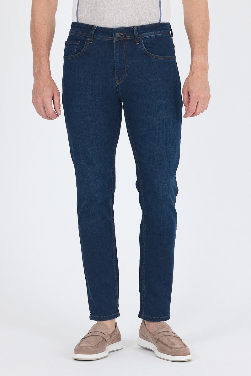 Navy Blue Slim-Fit Jeans