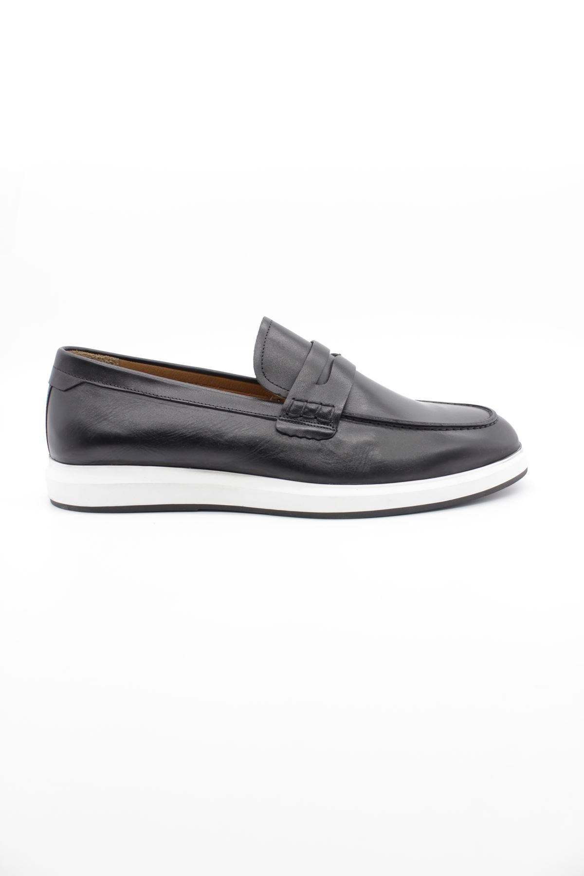 Loafer Shoes - Black