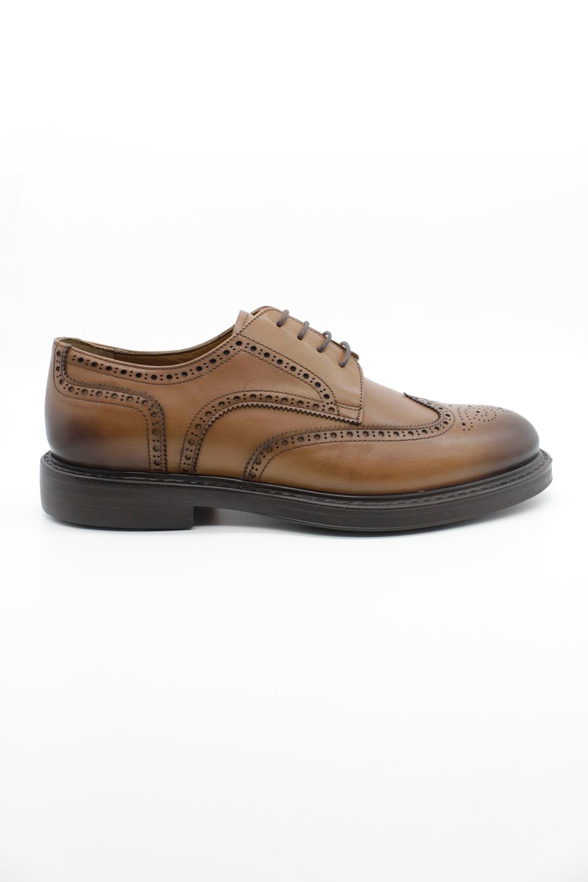 Wing Tip Shoes - Brown