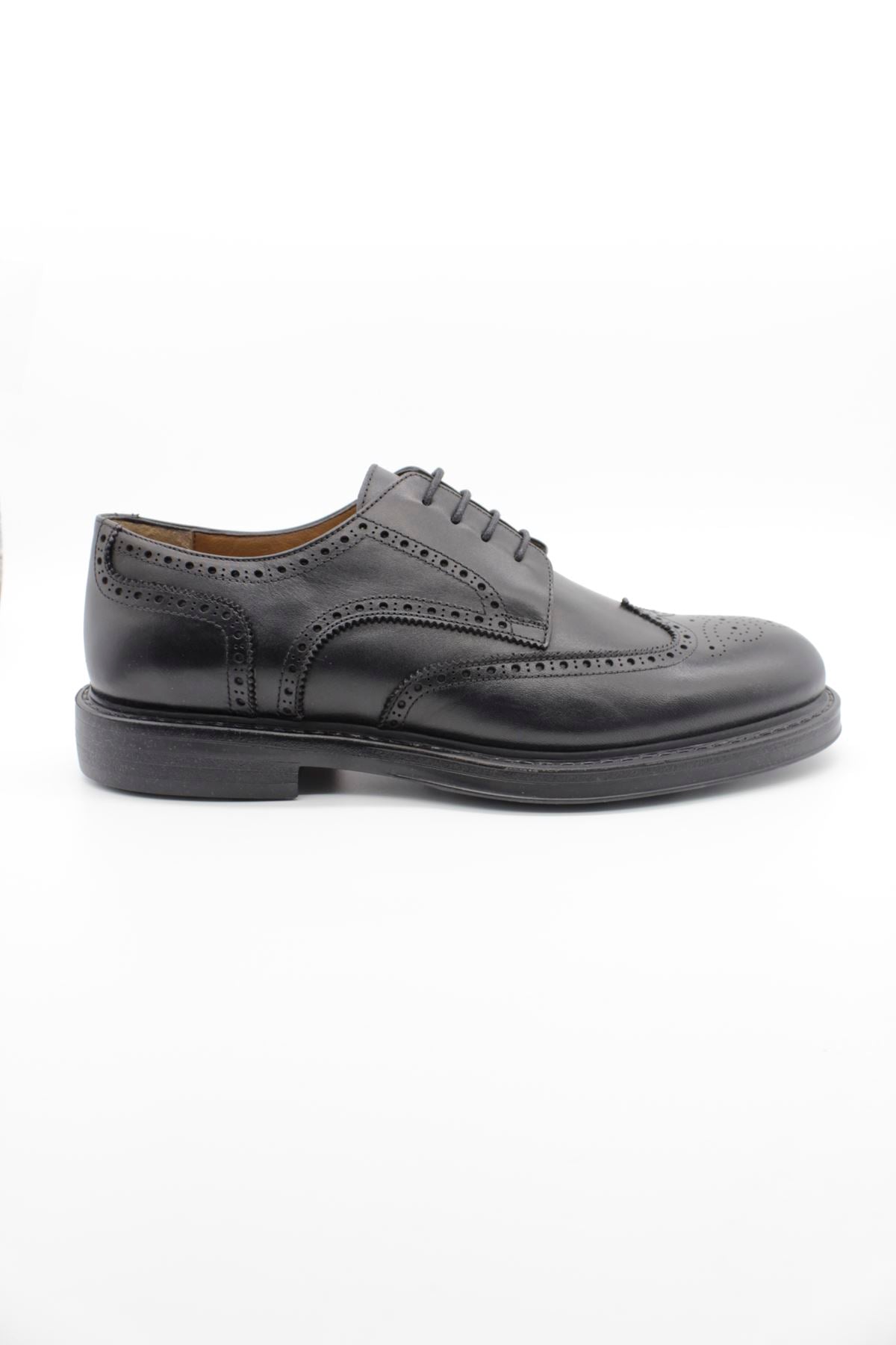 Wing Tip Shoes - Black